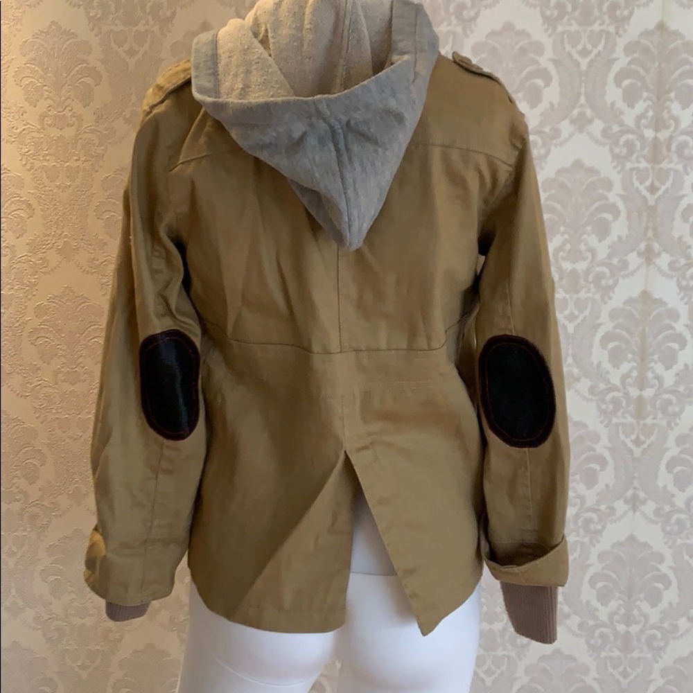 Jacket - Picture 3 of 4